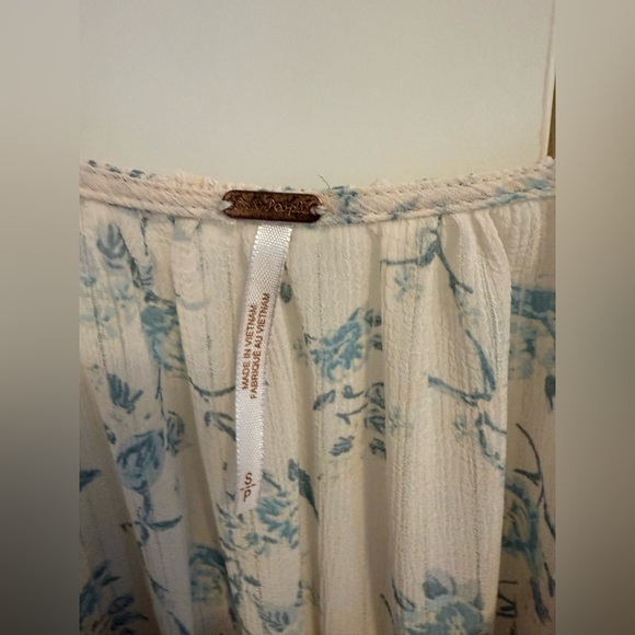 Free People Final Rose Top Smocked Top size Small - Picture 3 of 10